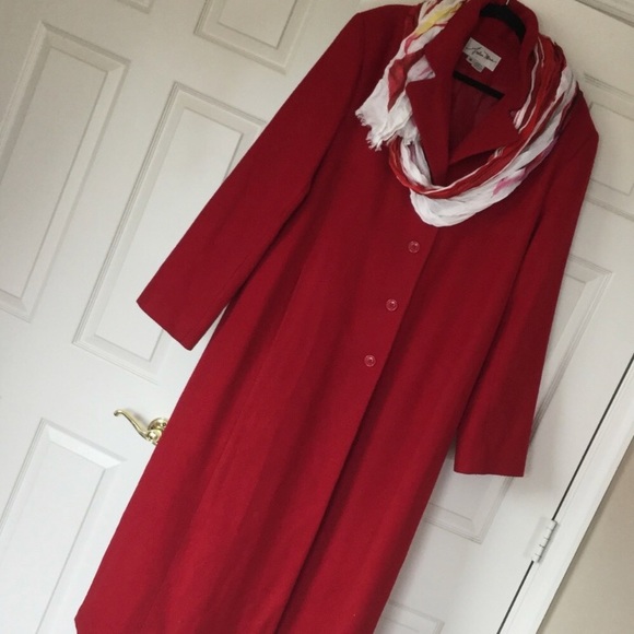 Beautiful Andrea Martin vintage red coat - Picture 1 of 3